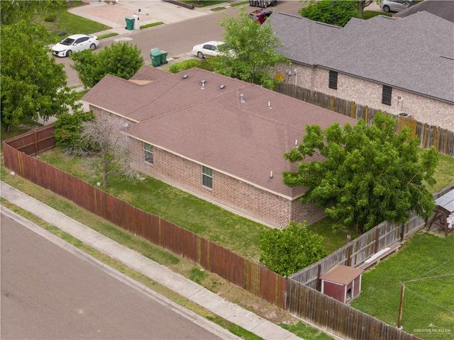 813 Chickadee Avenue, Pharr, TX 78577