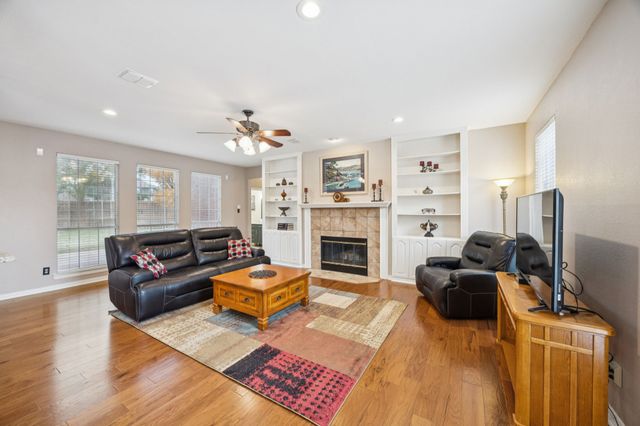 9513 Tiger Drive, Plano, TX 75025