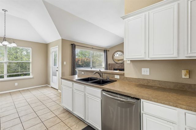 3202 Creekside Drive, Sachse, TX 75048