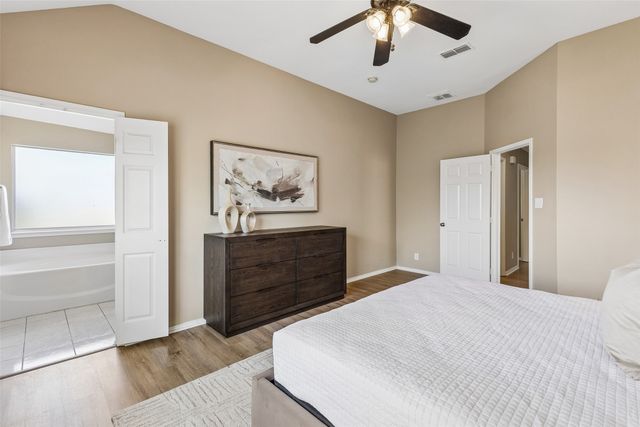 3202 Creekside Drive, Sachse, TX 75048