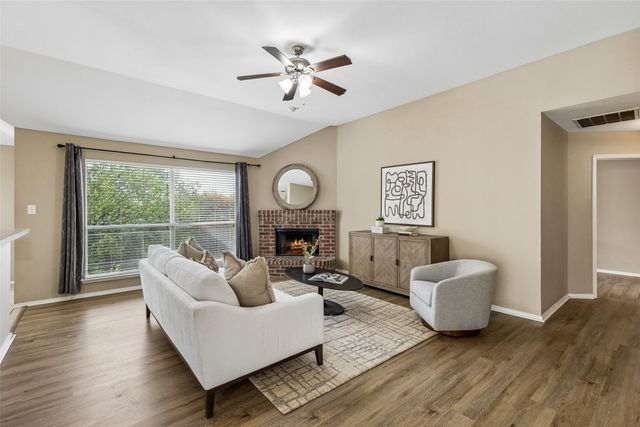 3202 Creekside Drive, Sachse, TX 75048