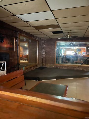 512 Lincolnway Highway, Osceola, IN 46561