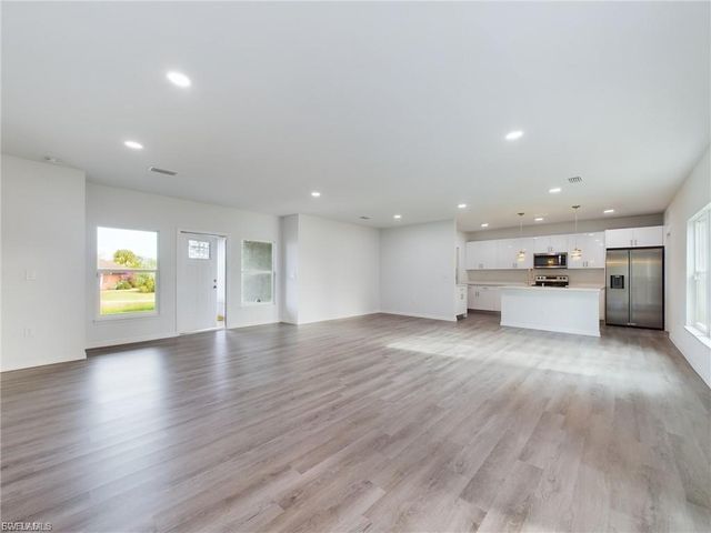 15 Hampton AVE, Lehigh Acres, FL 33936