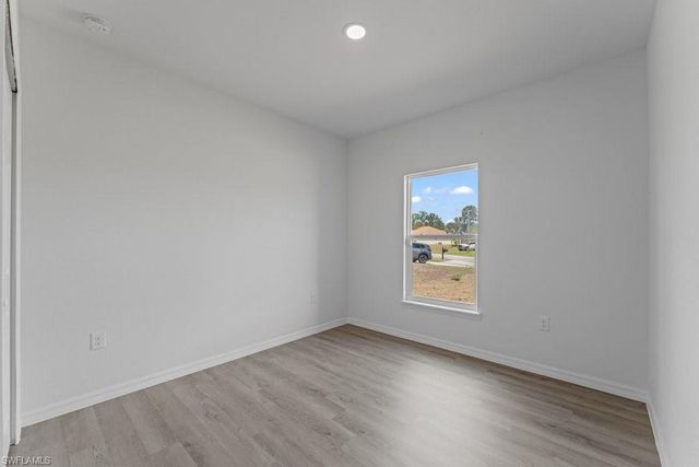 15 Hampton AVE, Lehigh Acres, FL 33936
