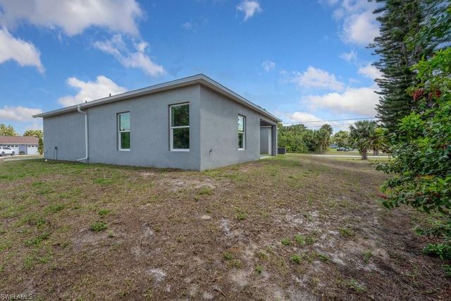 15 Hampton AVE, Lehigh Acres, FL 33936