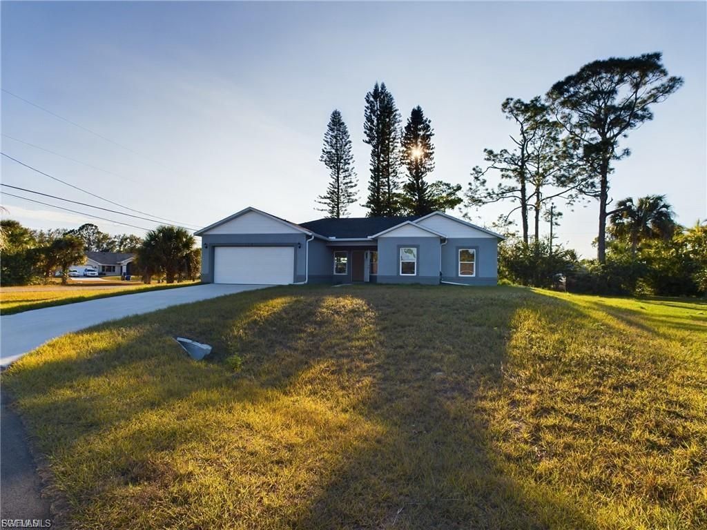 15 Hampton AVE, LEHIGH ACRES, FL 33936 — photo 4