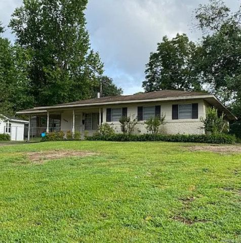 1305 W 8th Street, El Dorado, AR 71730