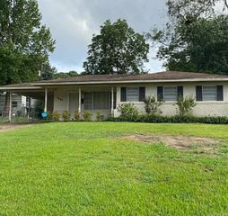 1305 W 8th Street, El Dorado, AR 71730