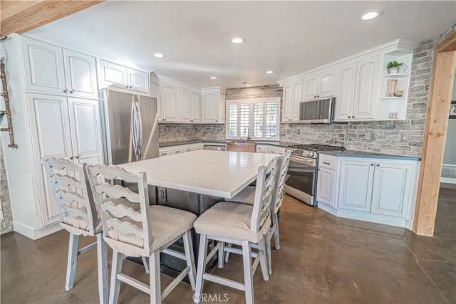 21728 Cheswold Avenue, Saugus, CA 91350