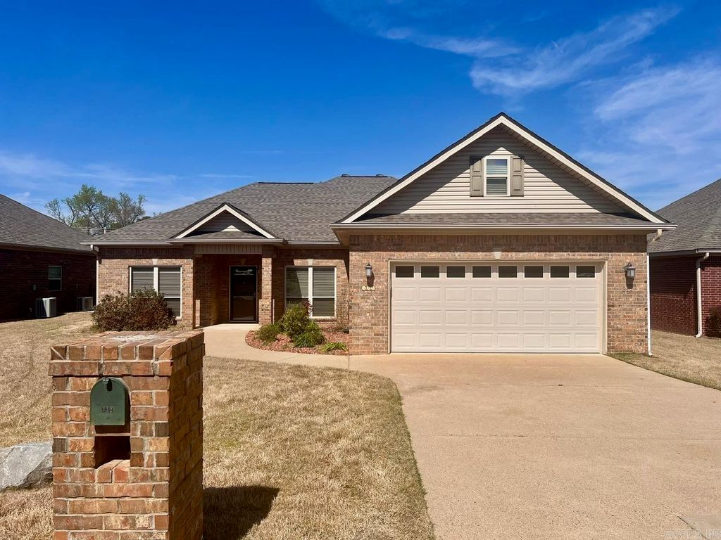 312 Willowbend Circle, Hot Springs, AR 71913