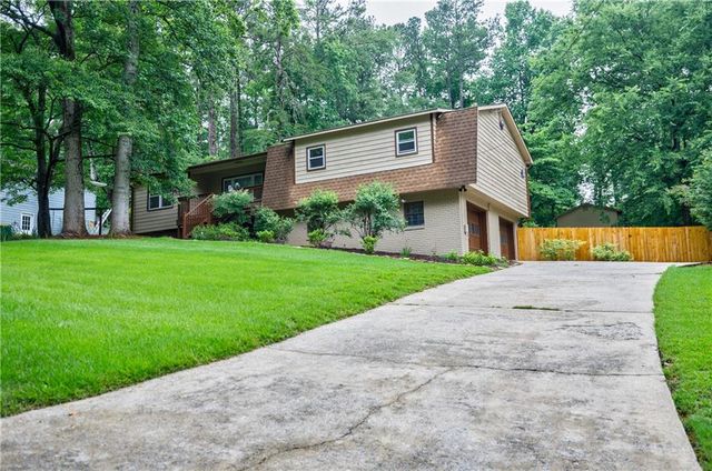 407 Doris Drive, Woodstock, GA 30188