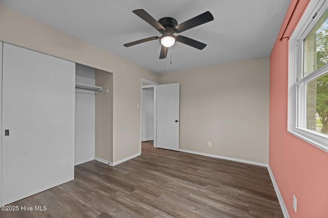 210 Glenburnie Drive, New Bern, NC 28560