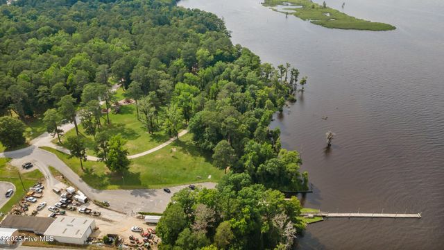 210 Glenburnie Drive, New Bern, NC 28560