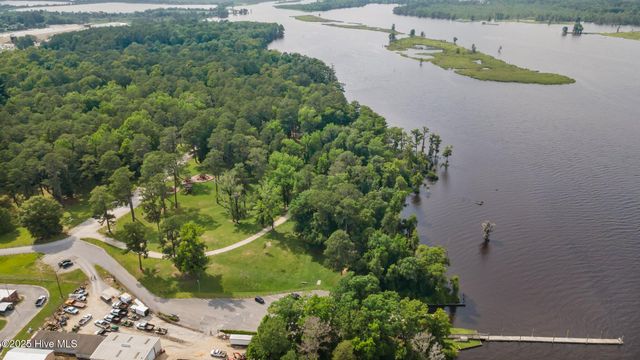 210 Glenburnie Drive, New Bern, NC 28560