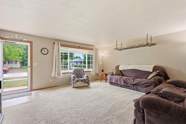 1786 SCHAEFER CIRCLE, Appleton, WI 54915