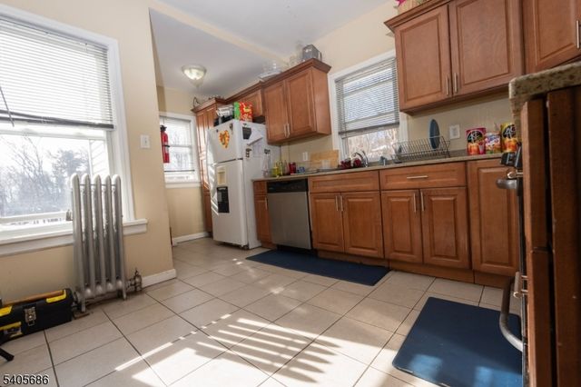 10 Glennon Pl, West Orange Twp., NJ 07052