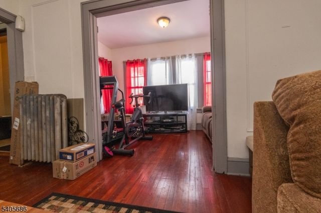 10 Glennon Pl, West Orange Twp., NJ 07052