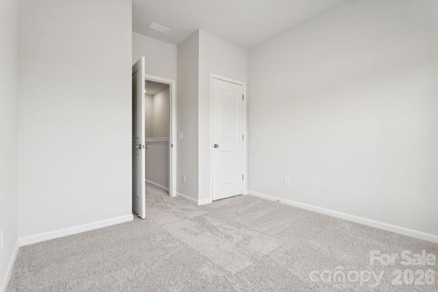4750 Lakeview Road N 18, Charlotte, NC 28216