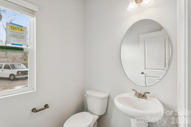 4750 Lakeview Road N 18, Charlotte, NC 28216