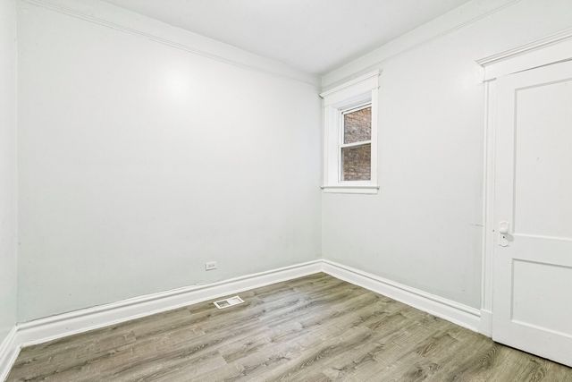 6344 S Eberhart Avenue, Chicago, IL 60637