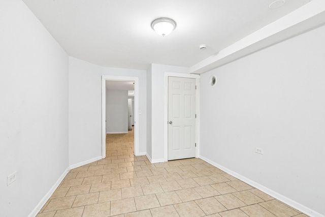 6344 S Eberhart Avenue, Chicago, IL 60637