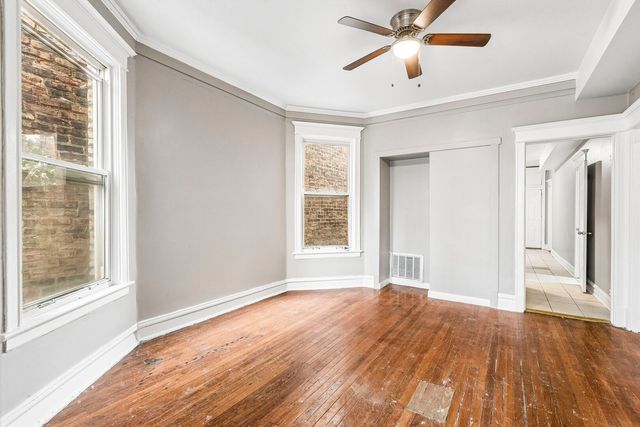 6344 S Eberhart Avenue, Chicago, IL 60637