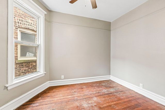 6344 S Eberhart Avenue, Chicago, IL 60637