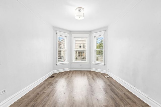 6344 S Eberhart Avenue, Chicago, IL 60637