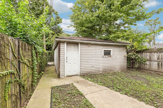 6344 S Eberhart Avenue, Chicago, IL 60637
