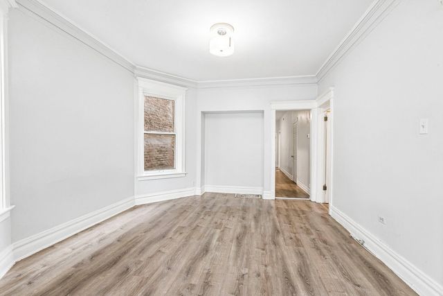 6344 S Eberhart Avenue, Chicago, IL 60637