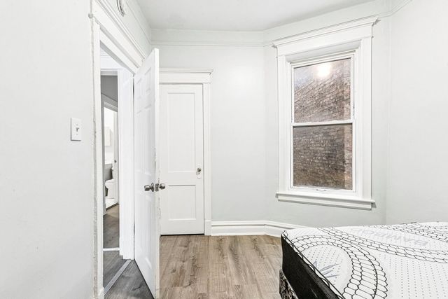 6344 S Eberhart Avenue, Chicago, IL 60637