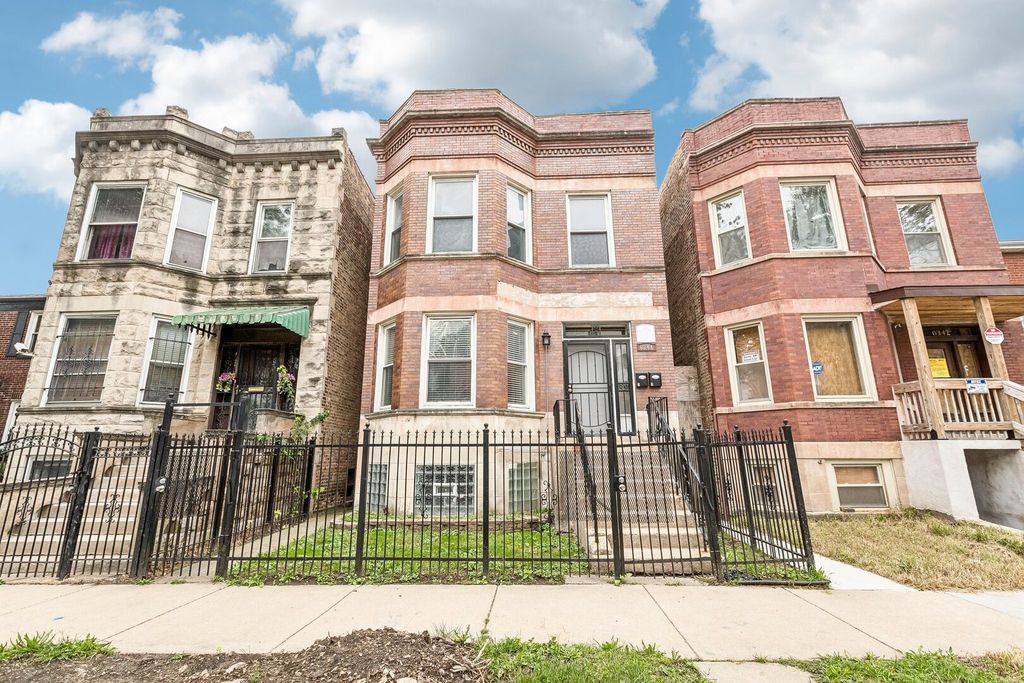 6344 S Eberhart Avenue, Chicago, IL 60637