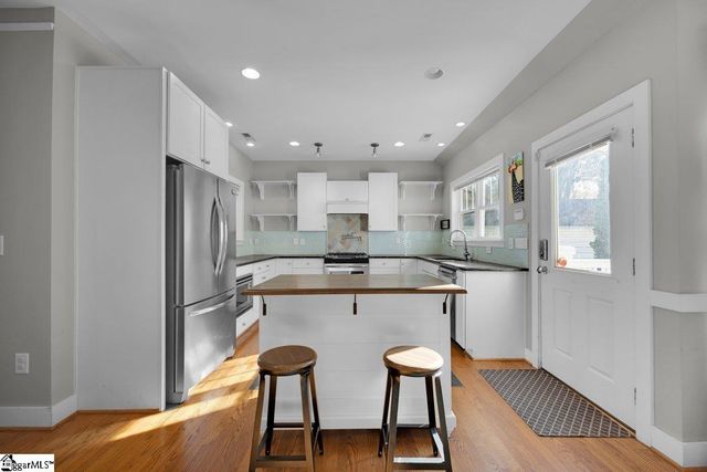 10 N Avondale Drive, Greenville, SC 29609