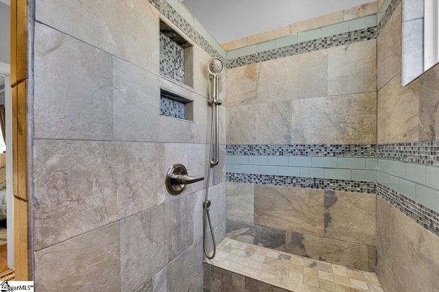 10 N Avondale Drive, Greenville, SC 29609