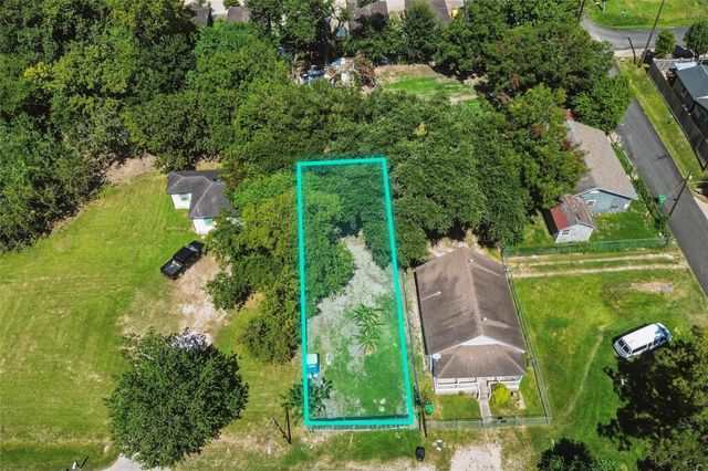 3219 Evella Street, Houston, TX 77026