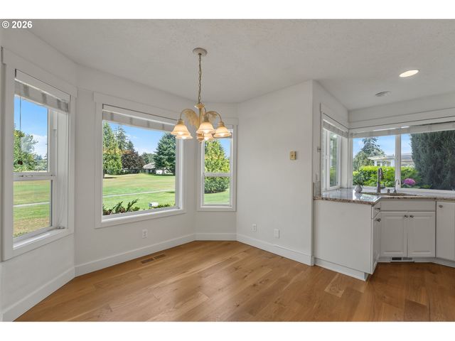 6526 HOGAN Dr N, Keizer, OR 97303