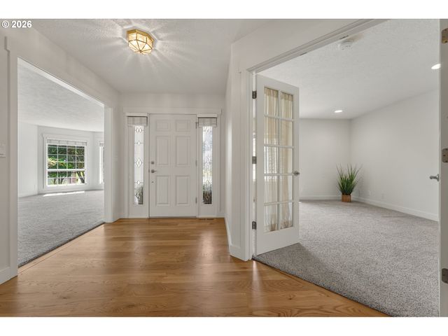 6526 HOGAN Dr N, Keizer, OR 97303