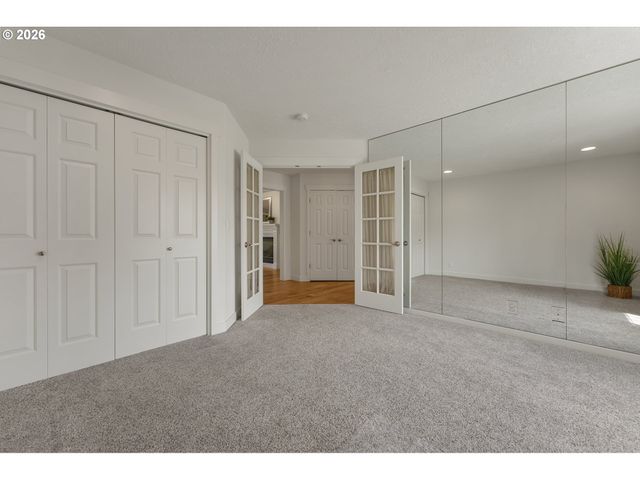 6526 HOGAN Dr N, Keizer, OR 97303