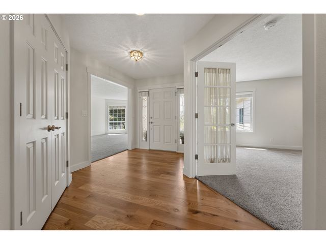 6526 HOGAN Dr N, Keizer, OR 97303