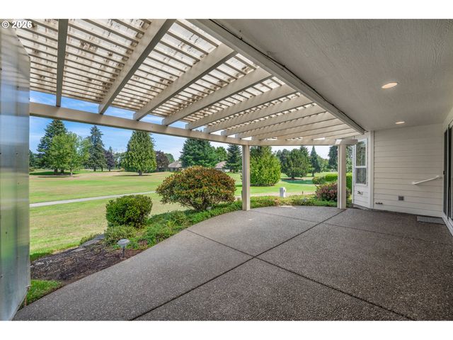6526 HOGAN Dr N, Keizer, OR 97303