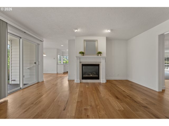 6526 HOGAN Dr N, Keizer, OR 97303