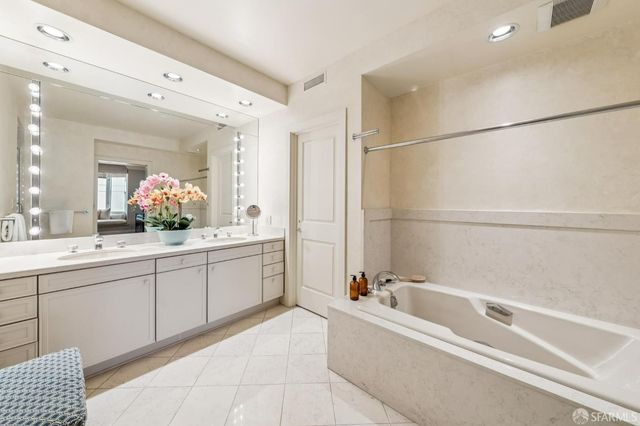 1150 Sacramento Street 601, San Francisco, CA 94108