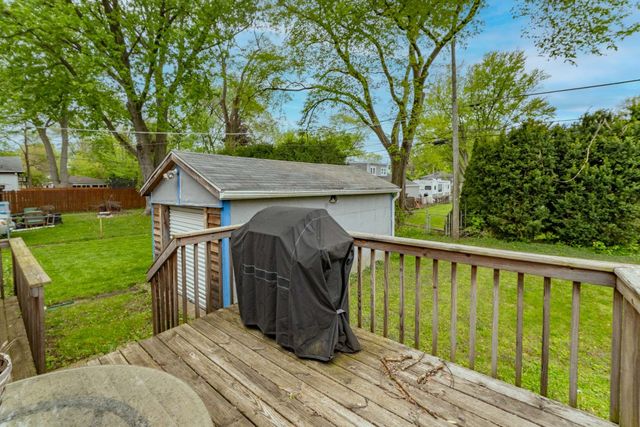 222 Highmoor Drive, Round Lake Park, IL 60073