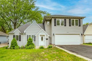 222 Highmoor Drive, Round Lake Park, IL 60073