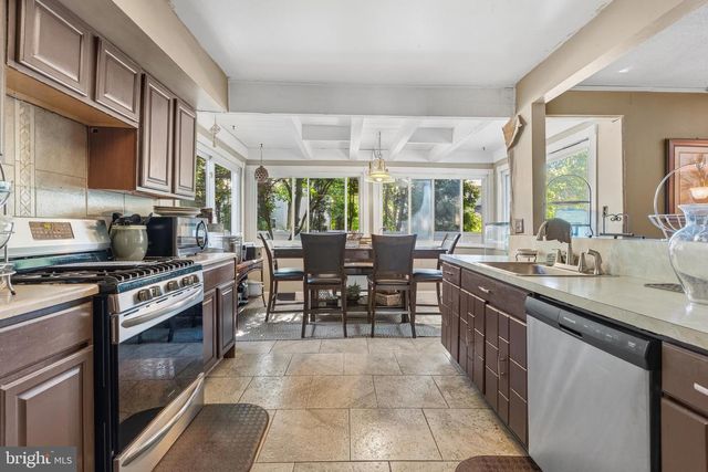 122 GREEN VALE RD, Cherry Hill, NJ 08034