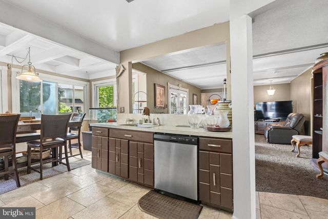 122 GREEN VALE RD, Cherry Hill, NJ 08034