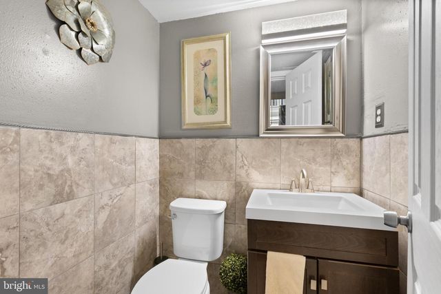 122 GREEN VALE RD, Cherry Hill, NJ 08034