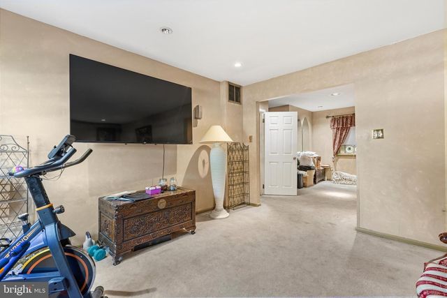 122 GREEN VALE RD, Cherry Hill, NJ 08034