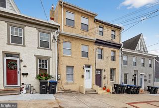 354 E SIXTH AVE, Conshohocken, PA 19428