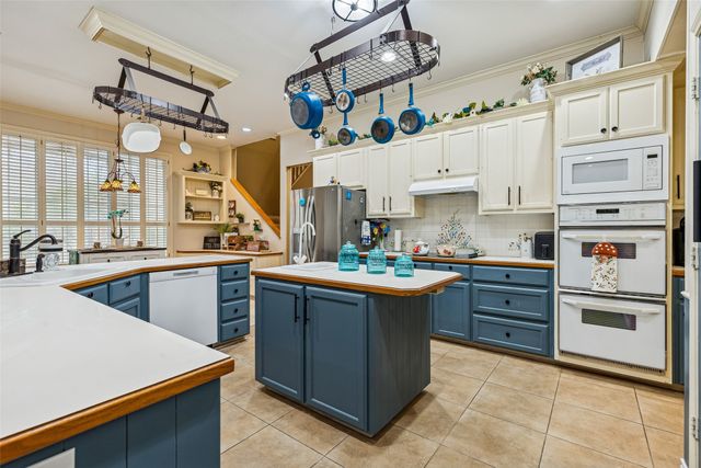 3558 S Nolan River Road, Cleburne, TX 76033